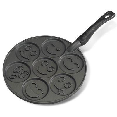 Nw Smiley Face Pancake Pan